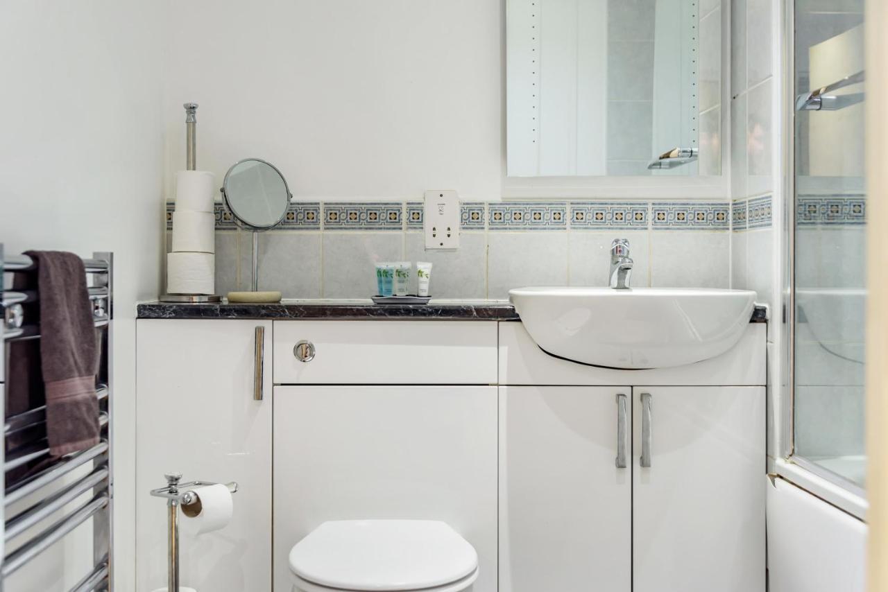 Stylish 2 Bedroom Apartment, Central Exeter, Parking On Site Eksteriør bilde