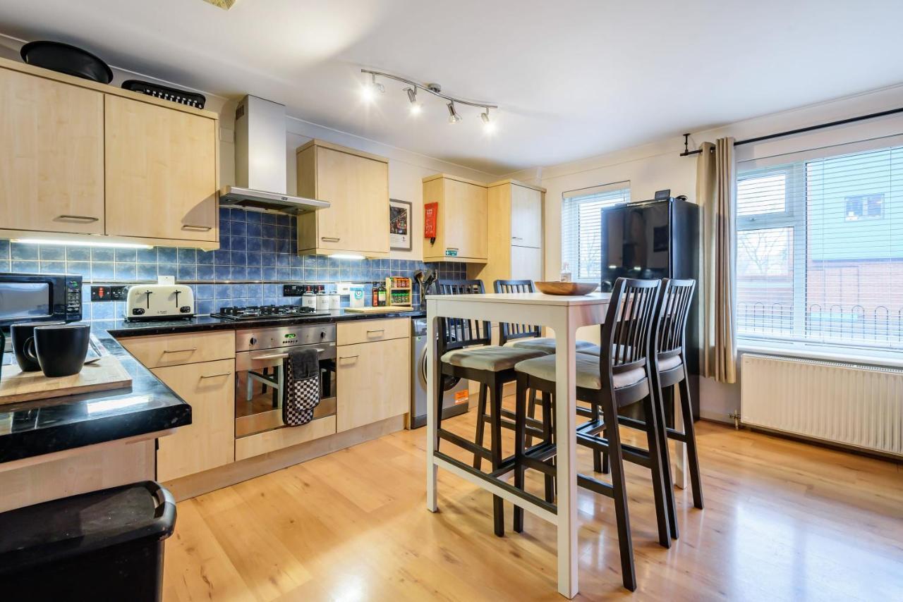 Stylish 2 Bedroom Apartment, Central Exeter, Parking On Site Eksteriør bilde