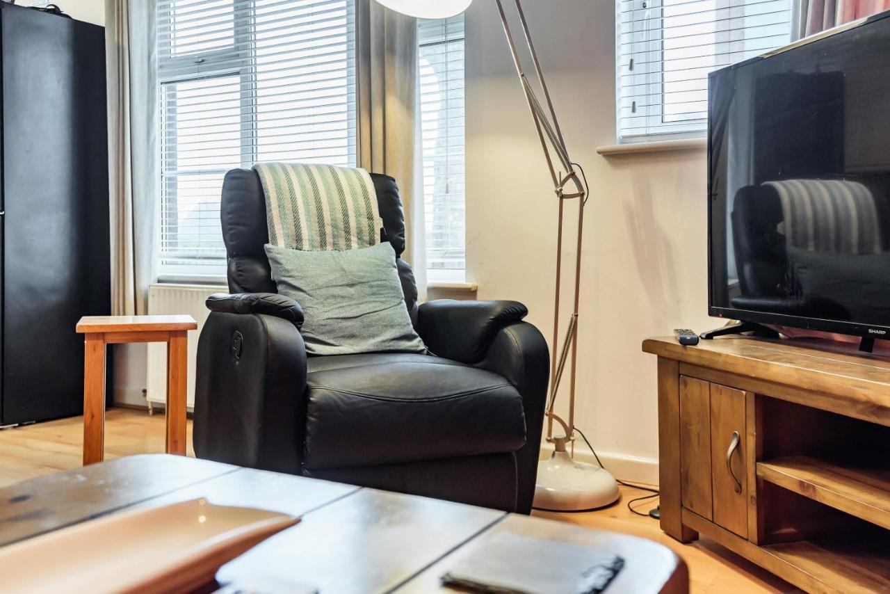 Stylish 2 Bedroom Apartment, Central Exeter, Parking On Site Eksteriør bilde